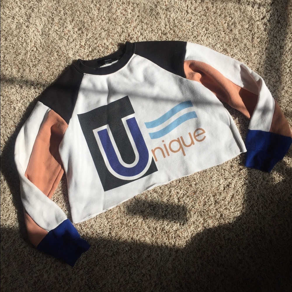 Unique crop top longsleeve